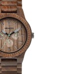 Come indossare un orologio in legno